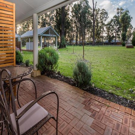 Inn The Tuarts Guest Lodge Busselton Accommodation - Adults Only Exteriör bild