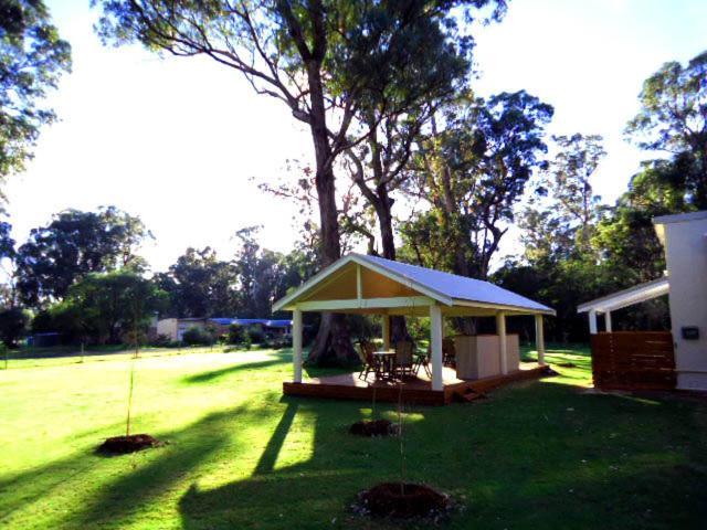 Inn The Tuarts Guest Lodge Busselton Accommodation - Adults Only Exteriör bild