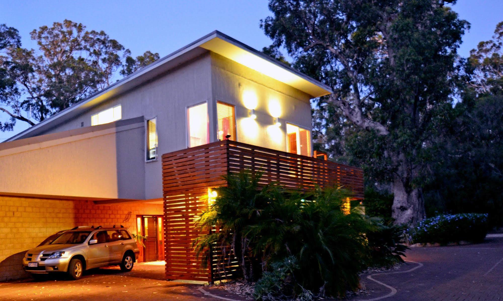 Inn The Tuarts Guest Lodge Busselton Accommodation - Adults Only Exteriör bild