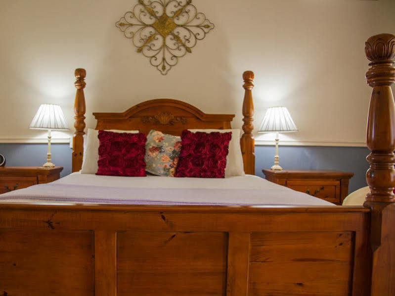 Inn The Tuarts Guest Lodge Busselton Accommodation - Adults Only Exteriör bild