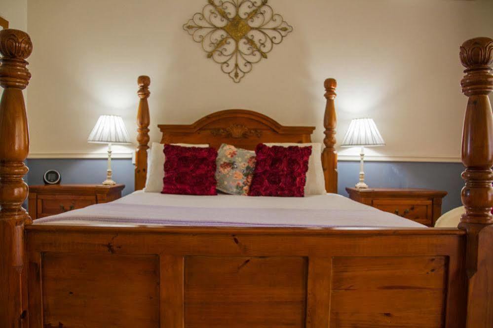 Inn The Tuarts Guest Lodge Busselton Accommodation - Adults Only Exteriör bild