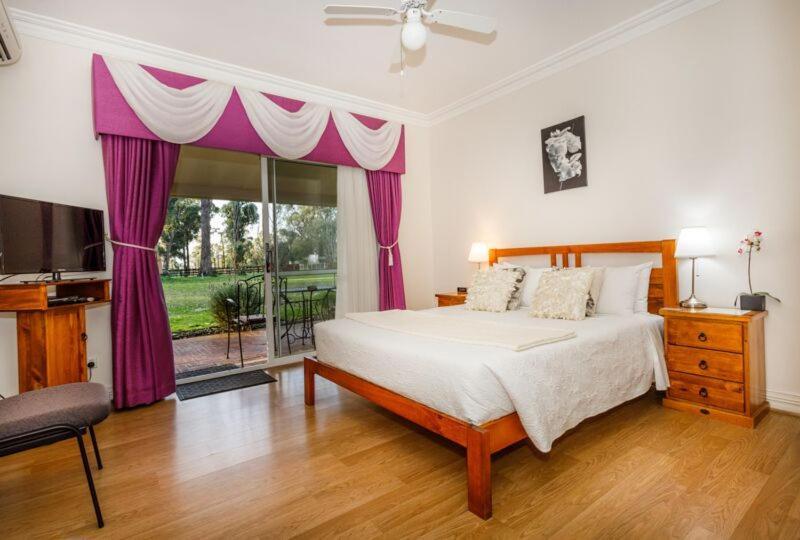 Inn The Tuarts Guest Lodge Busselton Accommodation - Adults Only Exteriör bild