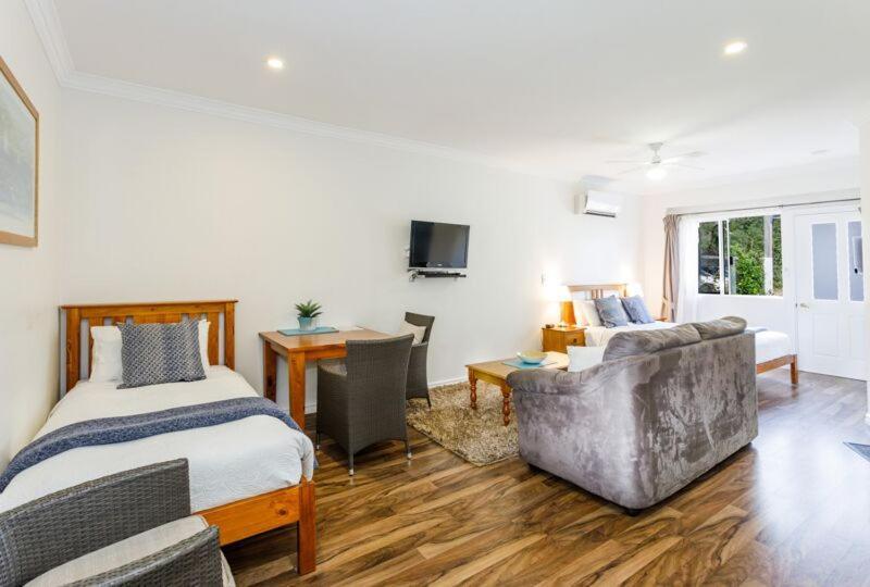 Inn The Tuarts Guest Lodge Busselton Accommodation - Adults Only Exteriör bild