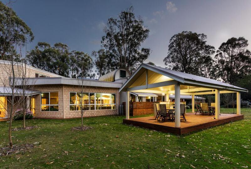 Inn The Tuarts Guest Lodge Busselton Accommodation - Adults Only Exteriör bild